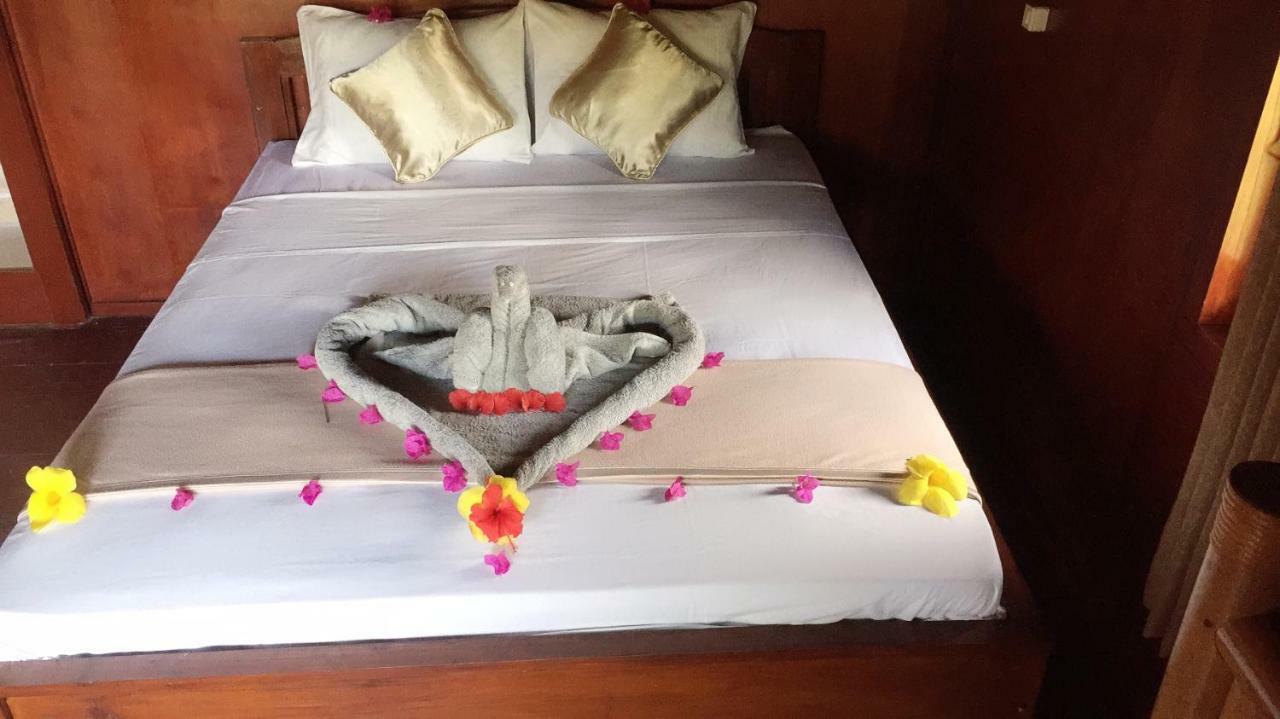 Lia Jaya Bungalows Gili Meno Dış mekan fotoğraf
